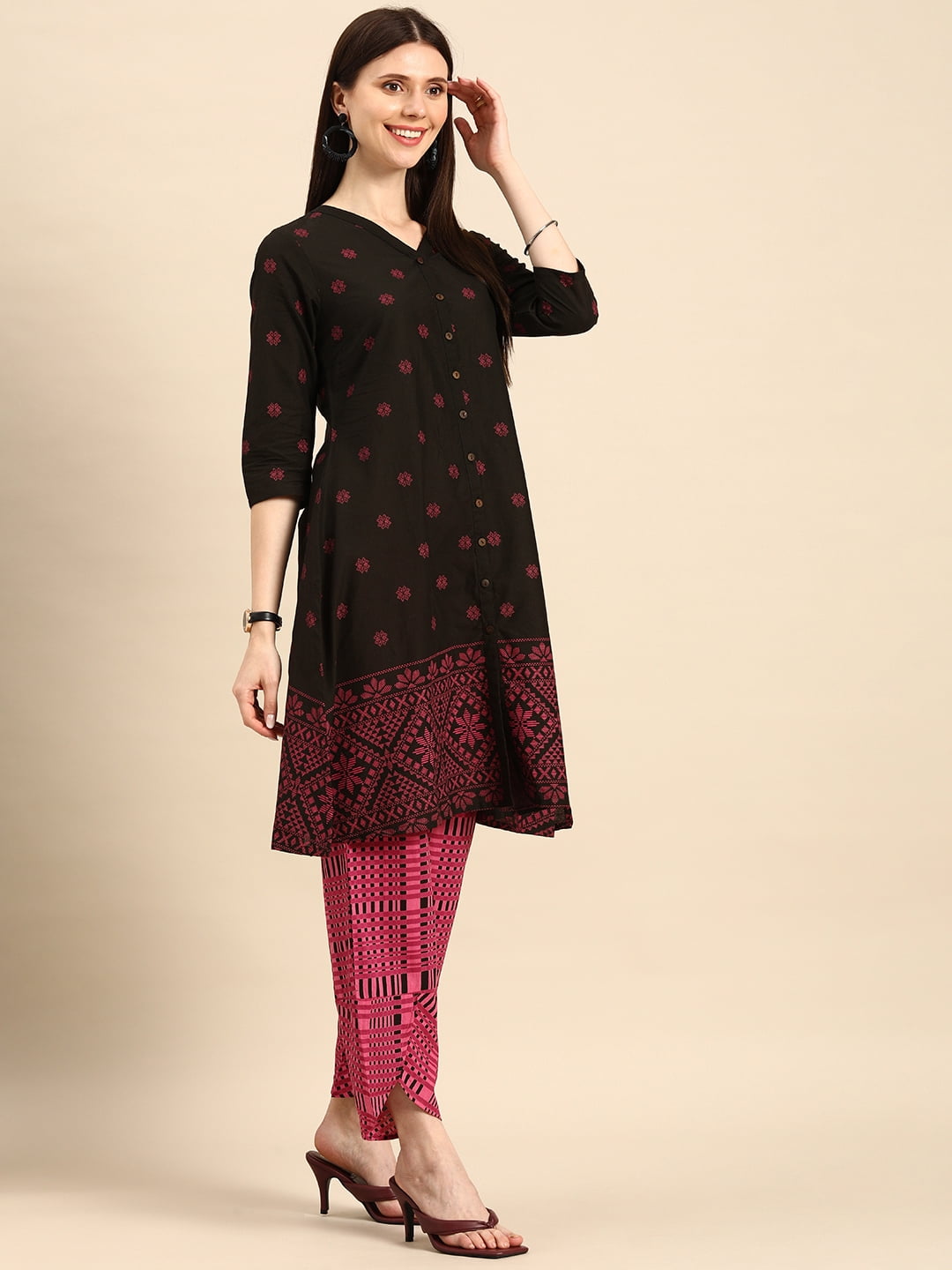 Are You Looking for Comfortable Yet Fashionable Woolen Kurtis to Keep You  Warm This Winter? Here Are Some of the Best Available Online!